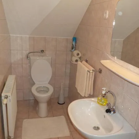Herkules Panzio Gasthuis 2*